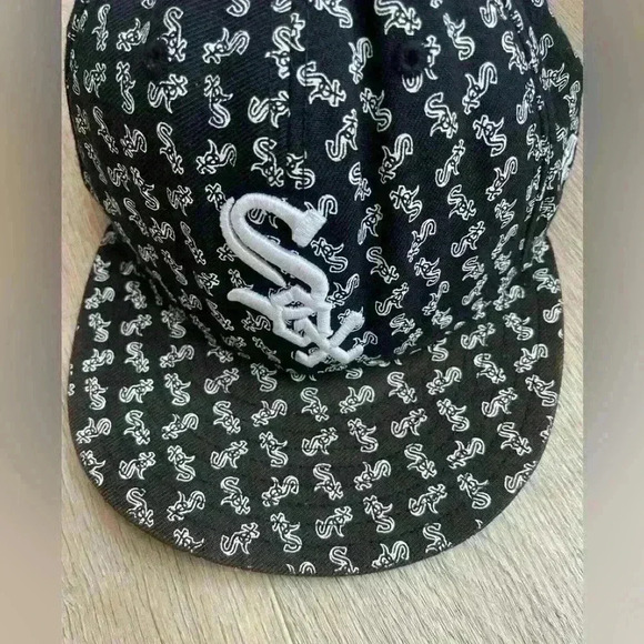 Chicago White Sox New Era MLB Genuine Merchandise Flat Bill Baseball Hat Size 8 - Picture 4 of 7